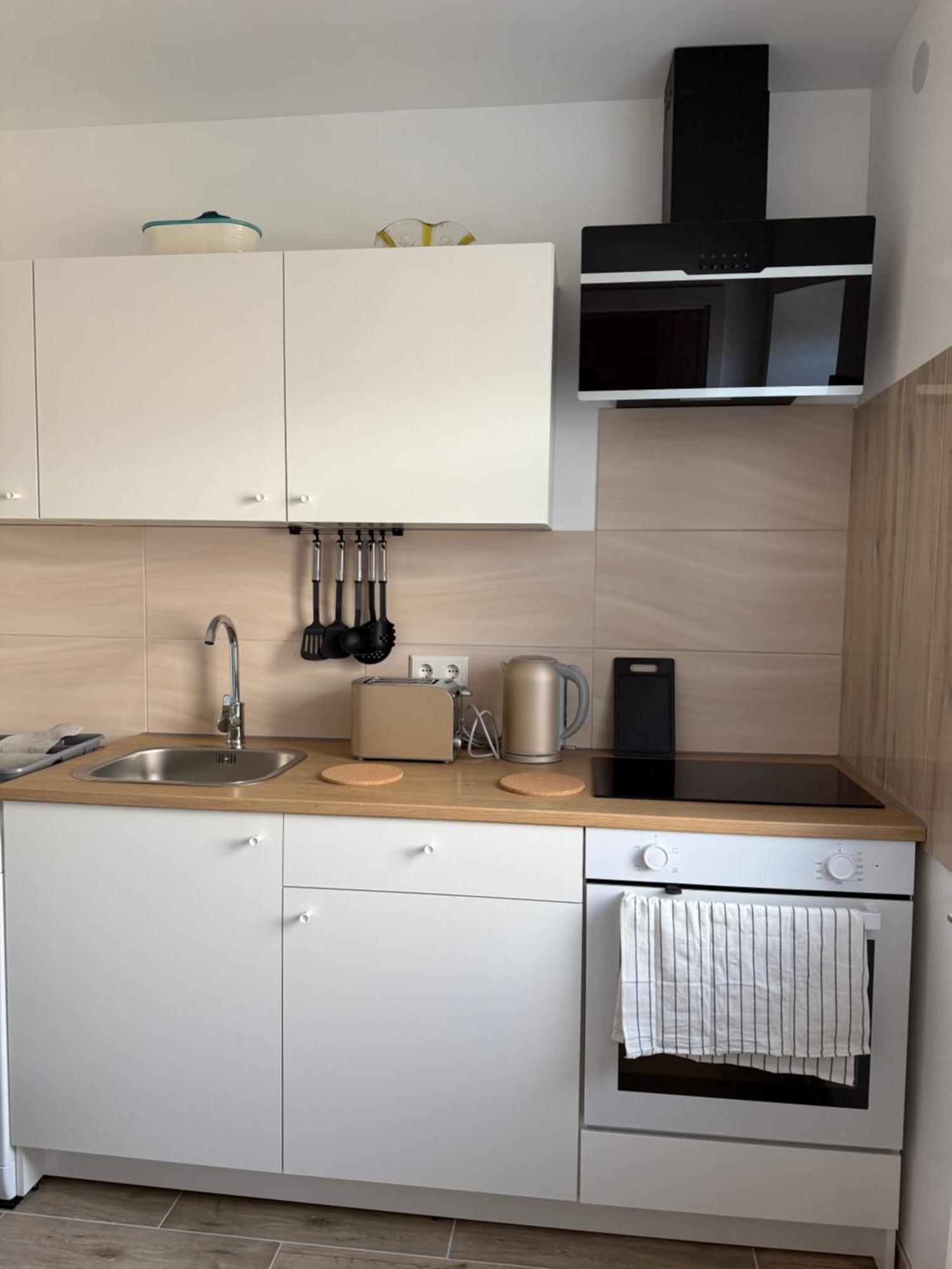 Uebernachtung By Tag Apartment คาสเซล ภายนอก รูปภาพ